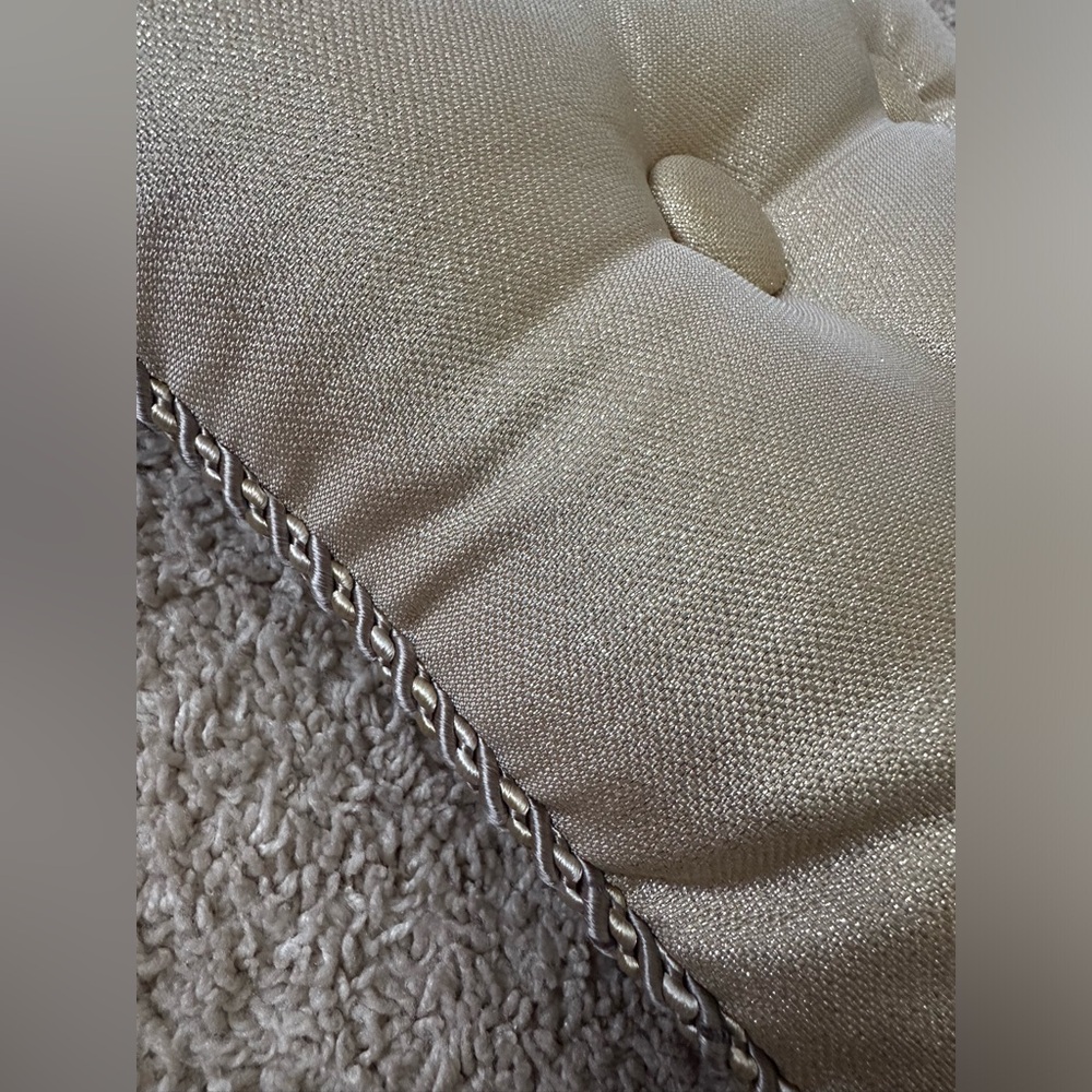 Croscill decorative pillow - Picture 6 of 7